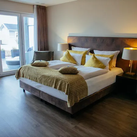 Ξενοδοχείο Strandhotel Luv 4*