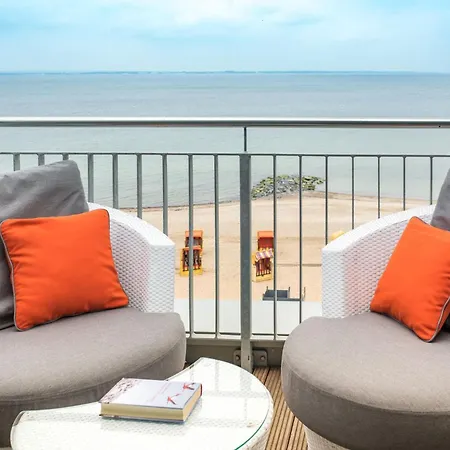 Strandhotel Luv فندق 4*