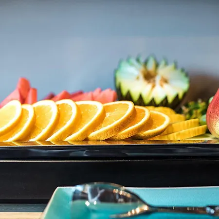 فندق Strandhotel Luv 4*