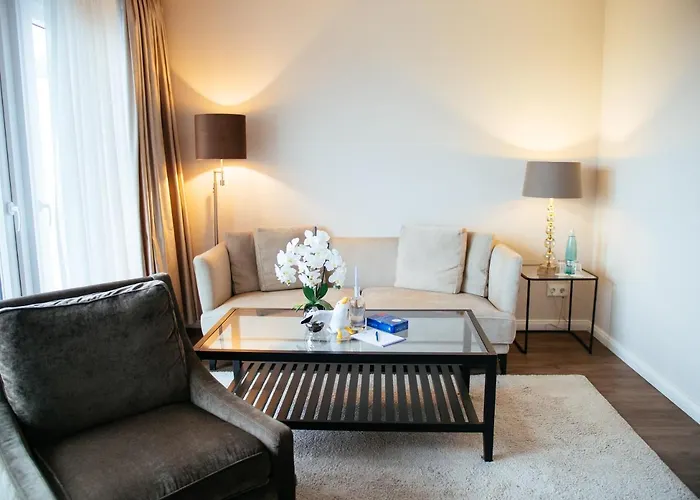 فندق Strandhotel Luv 4*