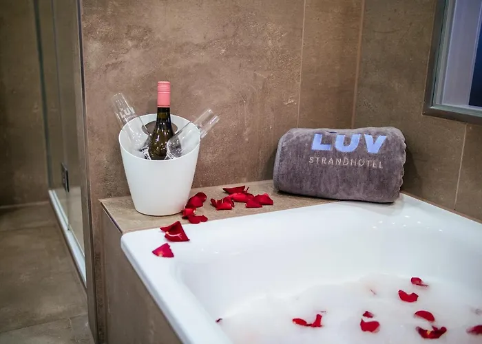 Strandhotel Luv 4* تيميندورفير ستراند