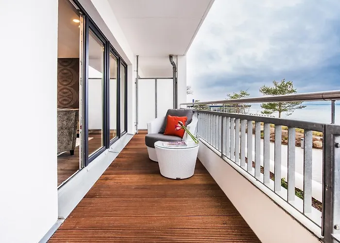 Strandhotel Luv فندق