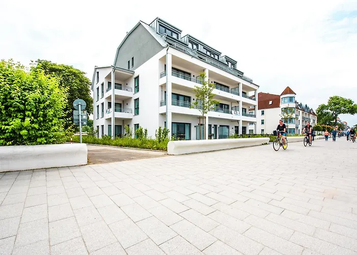 Szálloda Strandhotel Luv 4*