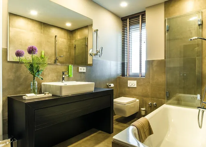 Szálloda Strandhotel Luv 4*